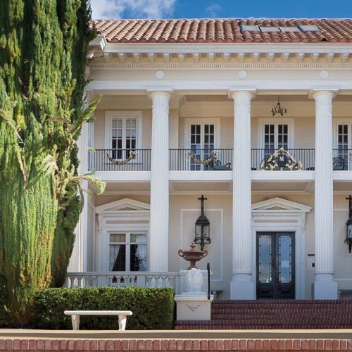 Front view of the Grand Island Mansion